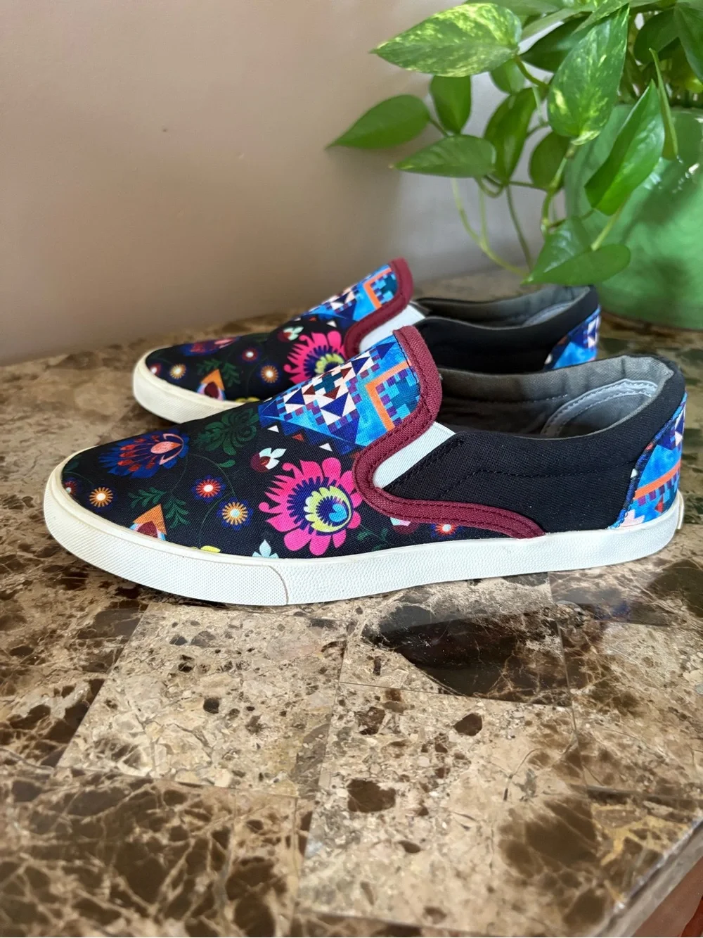 Inkkas Slip-On Floral Pattern Women’s Sneakers